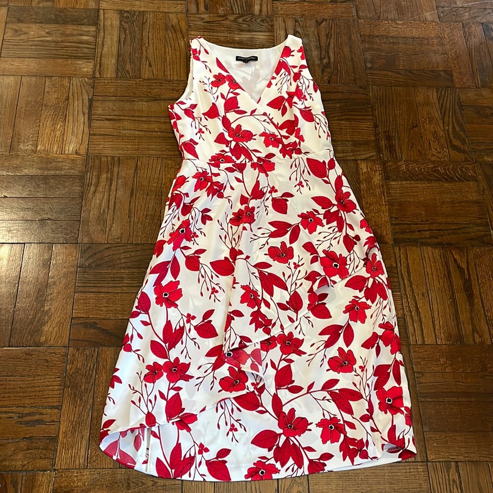 Flowy, ruffled floral banana republic dress, size 4